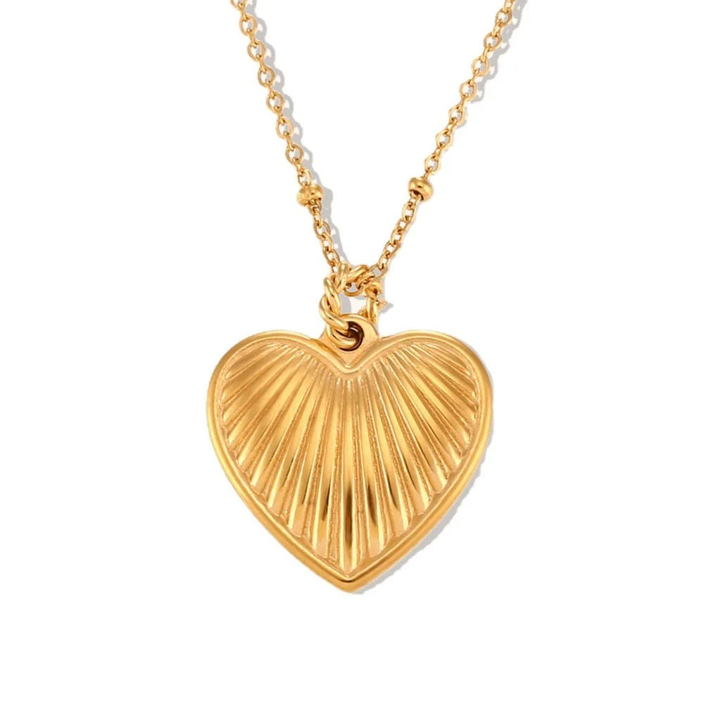 GOLD PLATED HEART CHARM NECKKACE